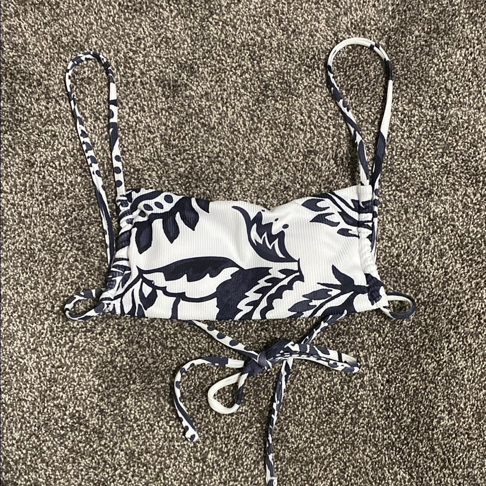 SHEIN Navy and White Floral Bikini Top